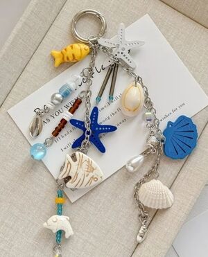 Perfect Summer Bag Accesory Keychain Seaside Charm Shell & Starfish Dolphin + -